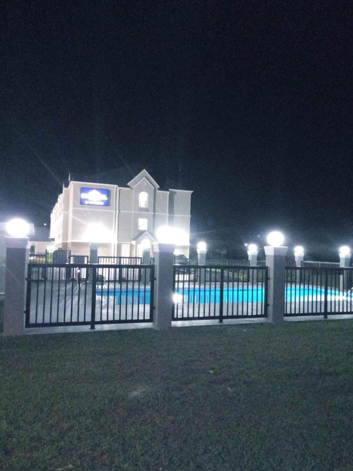 Microtel Inn & Suites by Wyndham Camp Lejeune/Jacksonville — hotel in Jacksonville, North Carolina
