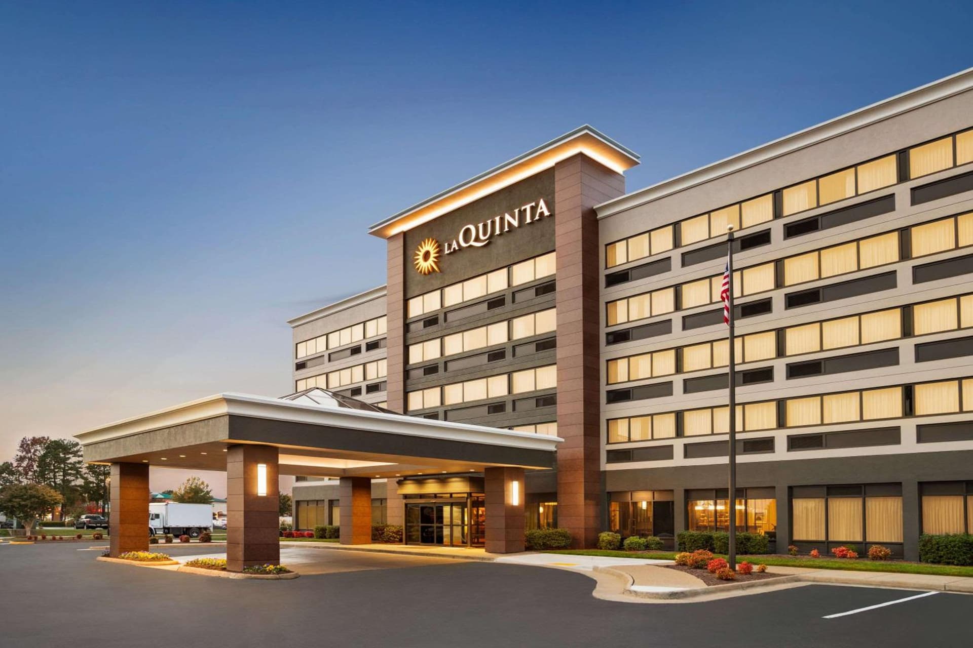 La Quinta Inn & Suites by Wyndham Richmond-Midlothian — hotel in Midlothian, Virginia