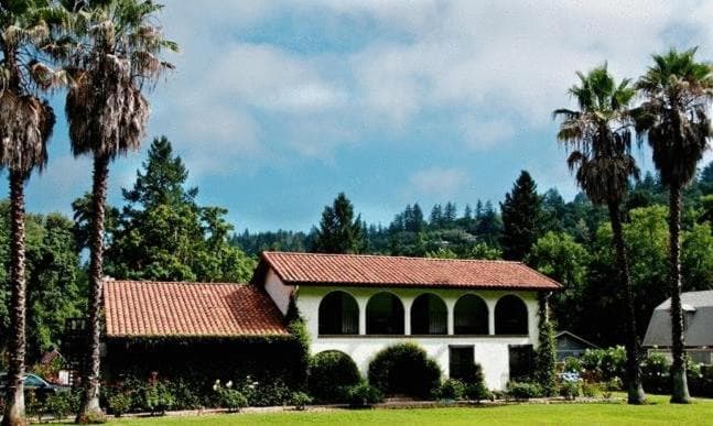 Spanish Villa Inn — hotel in St. Helena, California