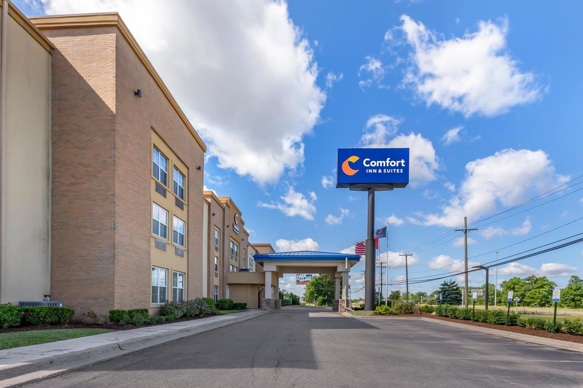Comfort Inn & Suites Allen Park - Dearborn — hotel in Allen Park, Michigan