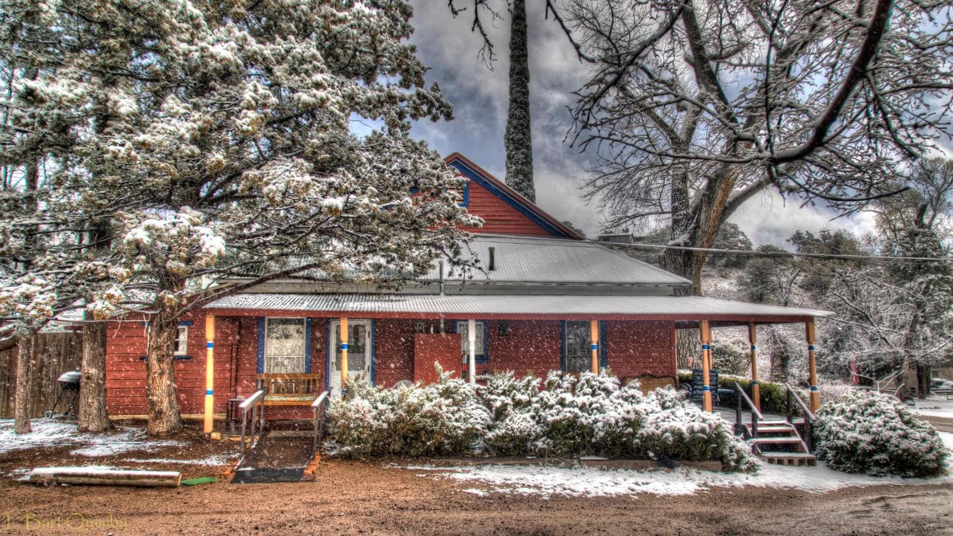 Mile High Ranch interior in Bisbee, AZ — gallery photo 2