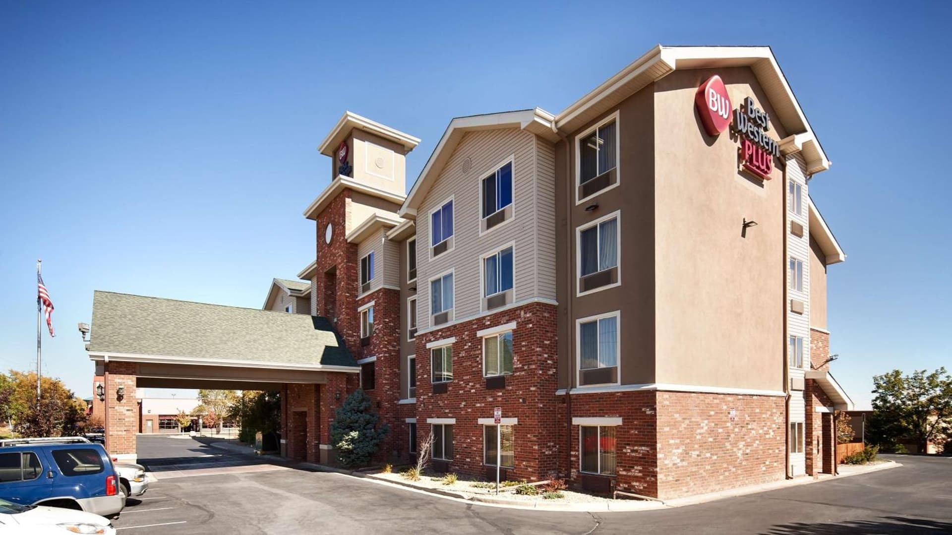 Best Western Plus Gateway Inn & Suites - Aurora featured exterior or lobby in Aurora, CO — similar hotel