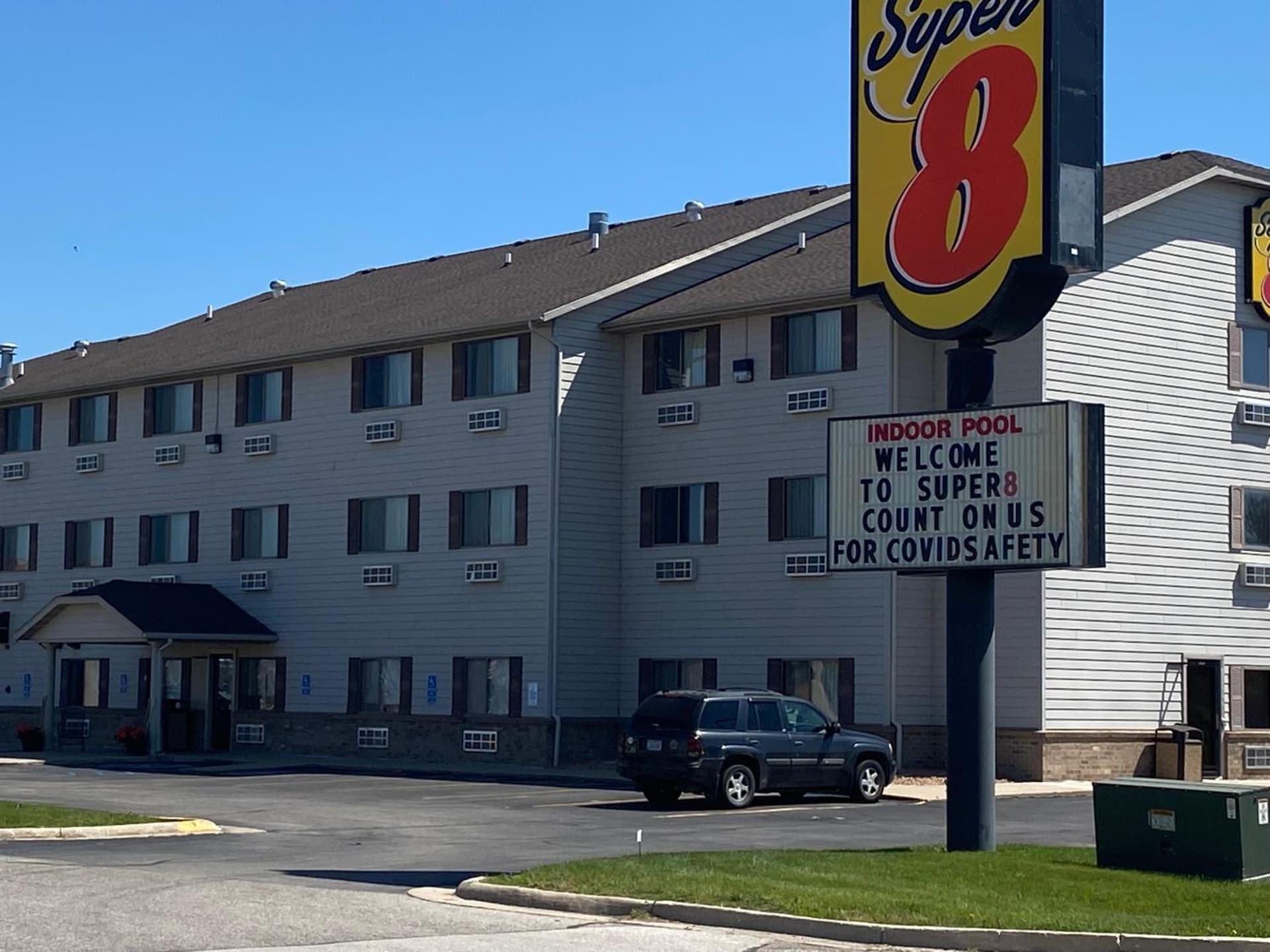 Super 8 by Wyndham Mason City property views in Mason City, IA — gallery photo 3