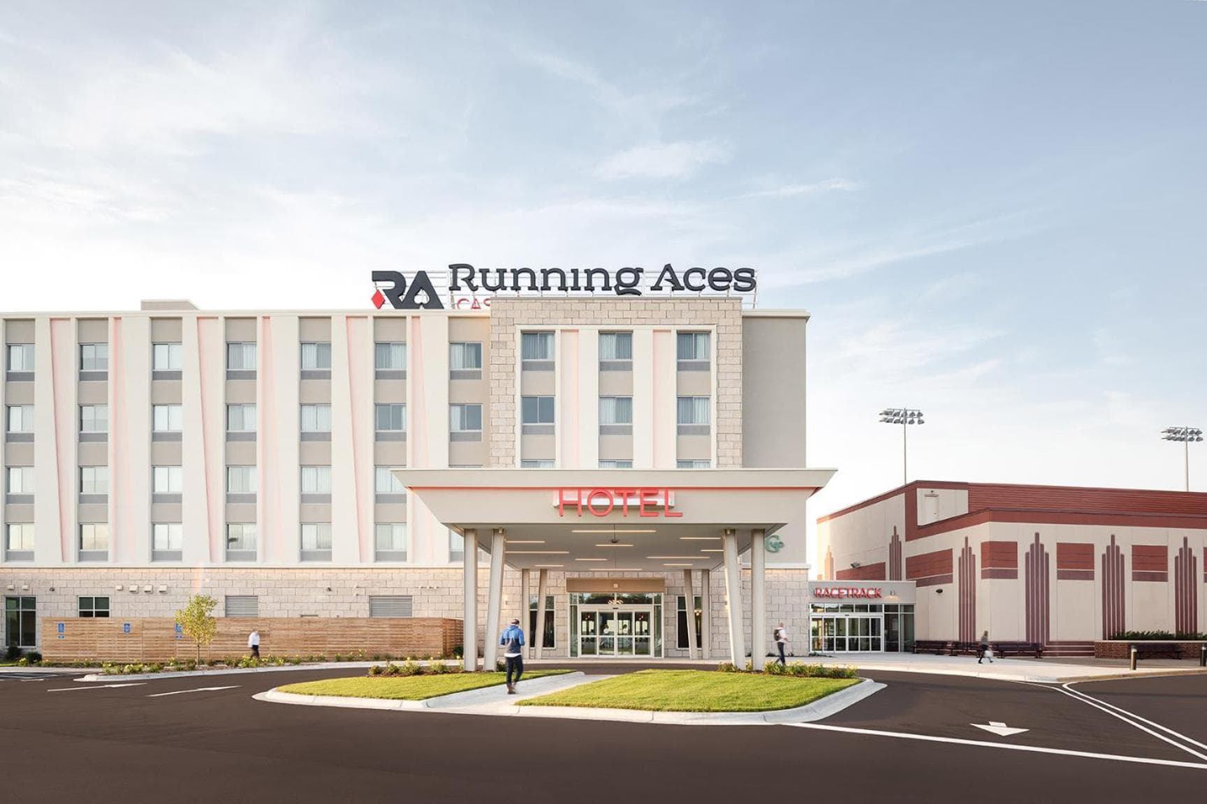 Running Aces Hotel & Casino, Trademark Collection by Wyndham — hotel in Forest Lake, Minnesota