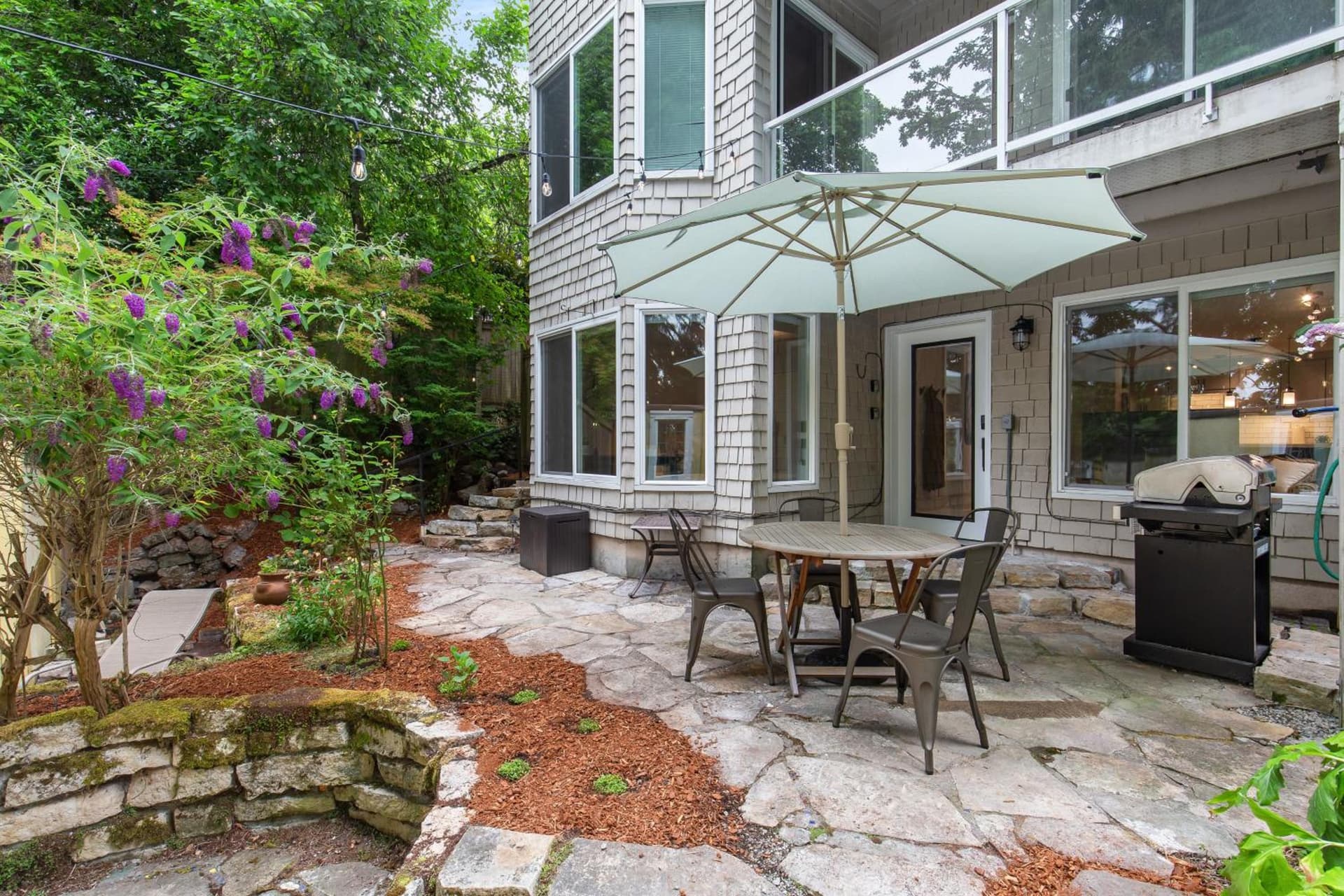 Madison Park Seattle with Outdoor Private Garden and Grill 1BR 1BA featured exterior or lobby in Seattle, WA — similar hotel