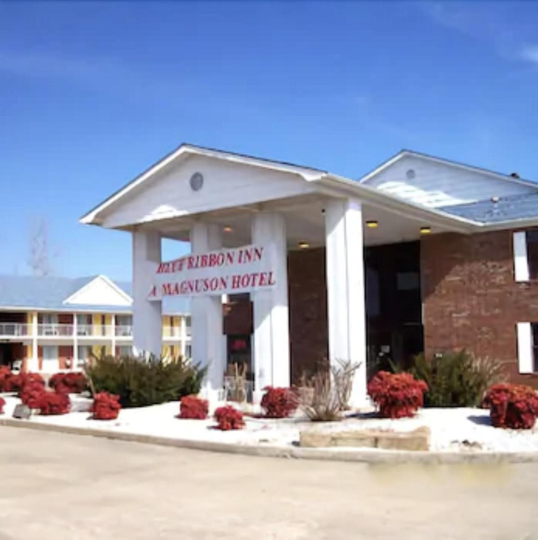 Blue Ribbon Inn and Suites — hotel in Sallisaw, Oklahoma