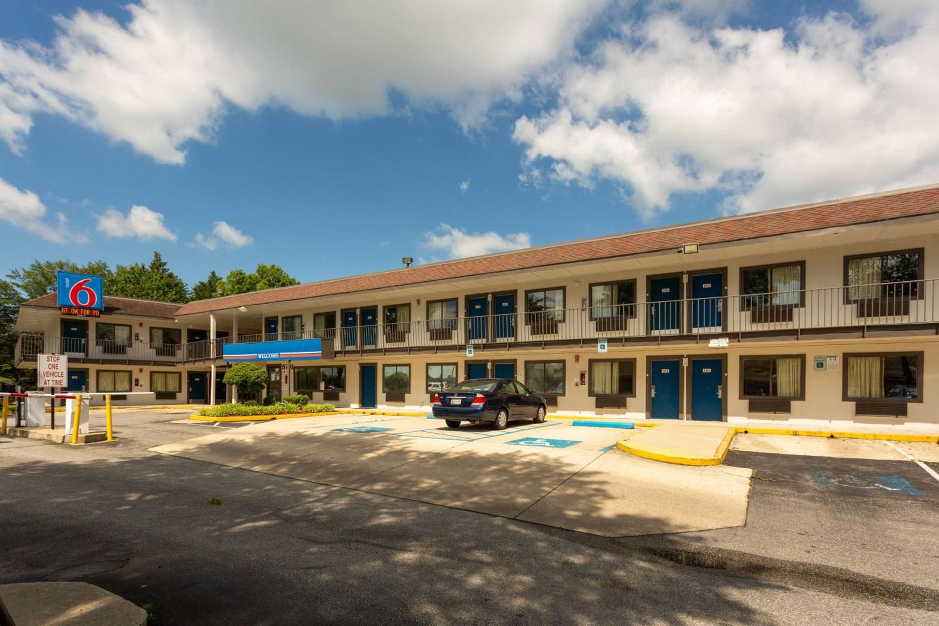 Motel 6-Camp Springs, DC - South Camp Springs — hotel in Camp Springs, Maryland