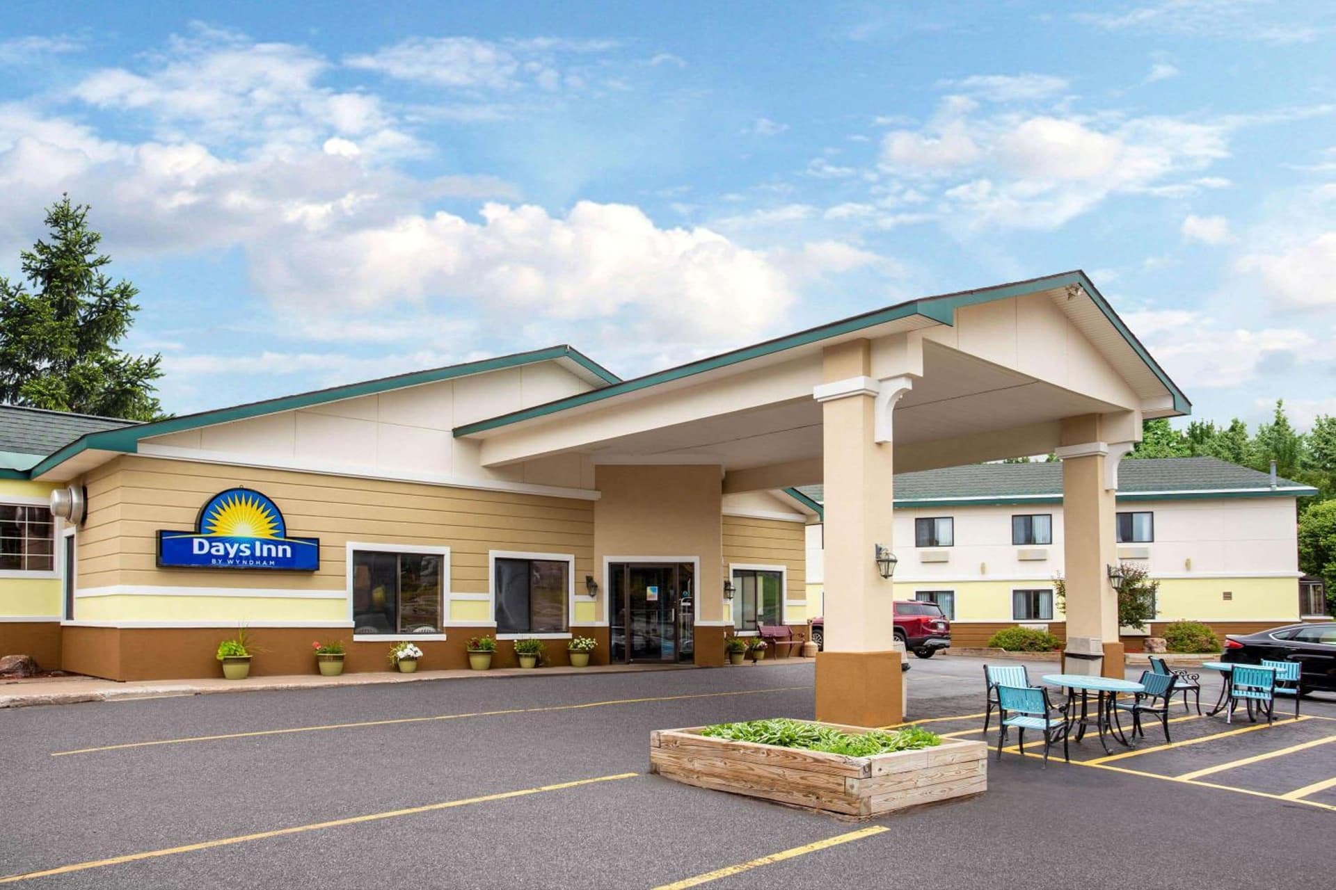 Days Inn by Wyndham Marquette — hotel in Marquette, Michigan
