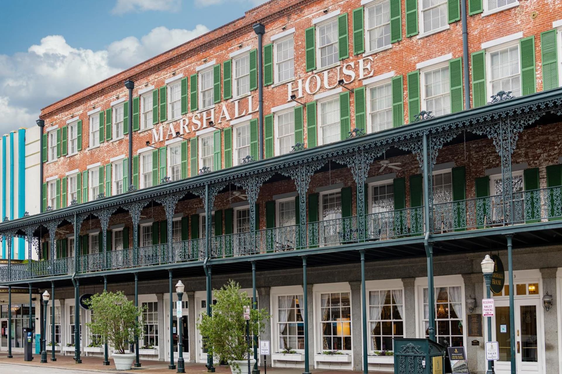 The Marshall House — hotel in Savannah, Georgia