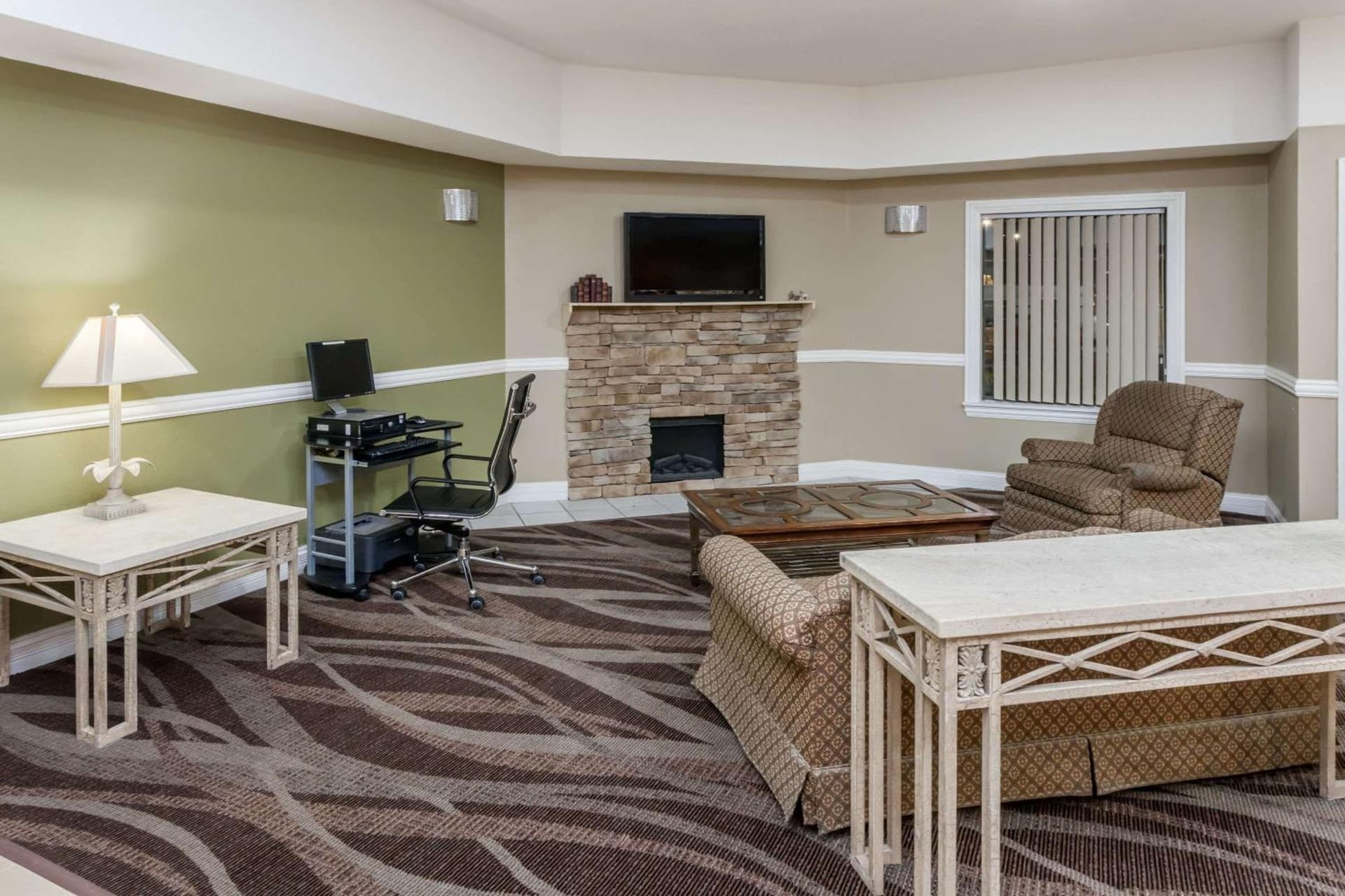 Super 8 by Wyndham Rochester interior in Rochester, IN — gallery photo 2