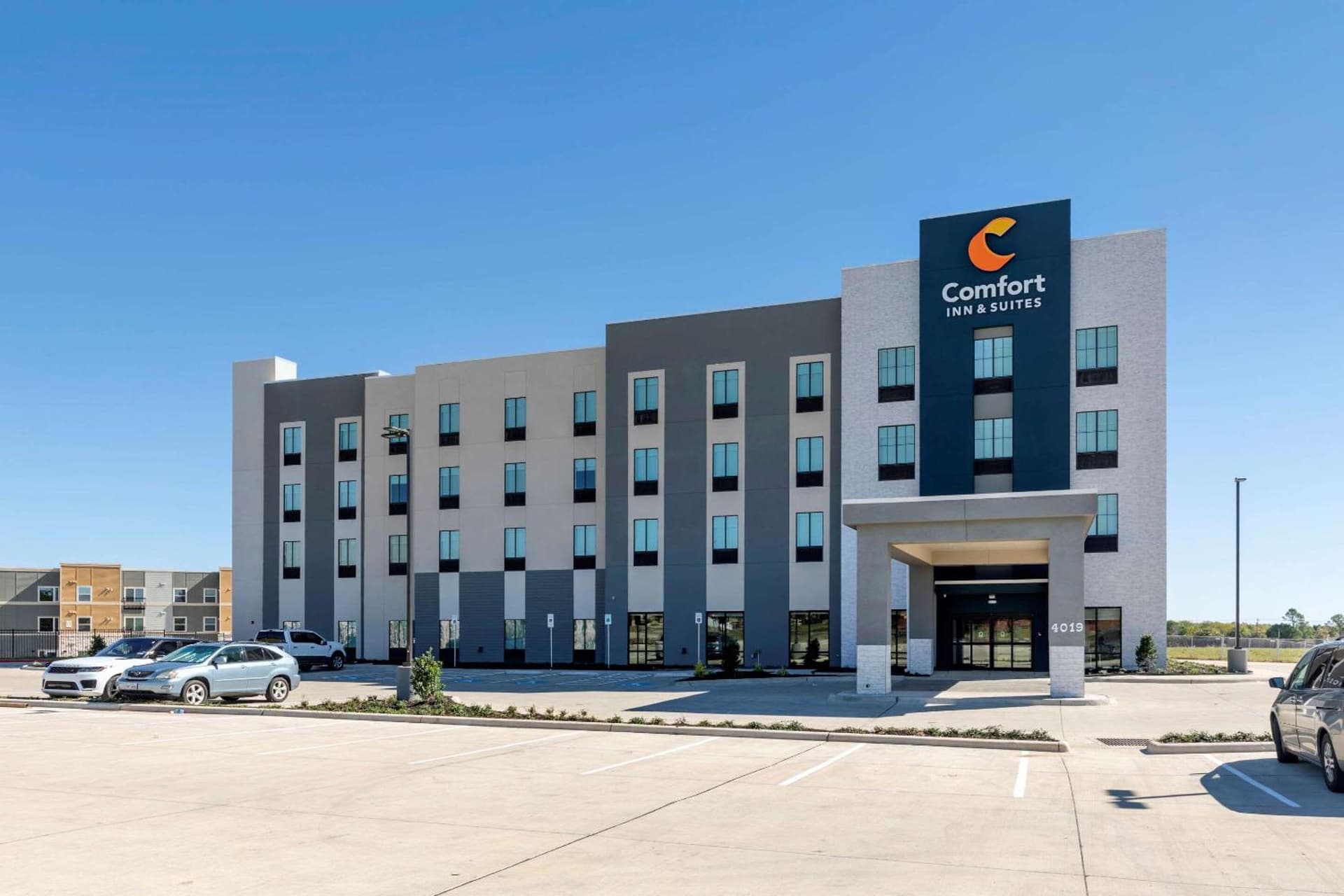 Comfort Inn & Suites Balch Springs - SE Dallas — hotel in Hutchins, Texas