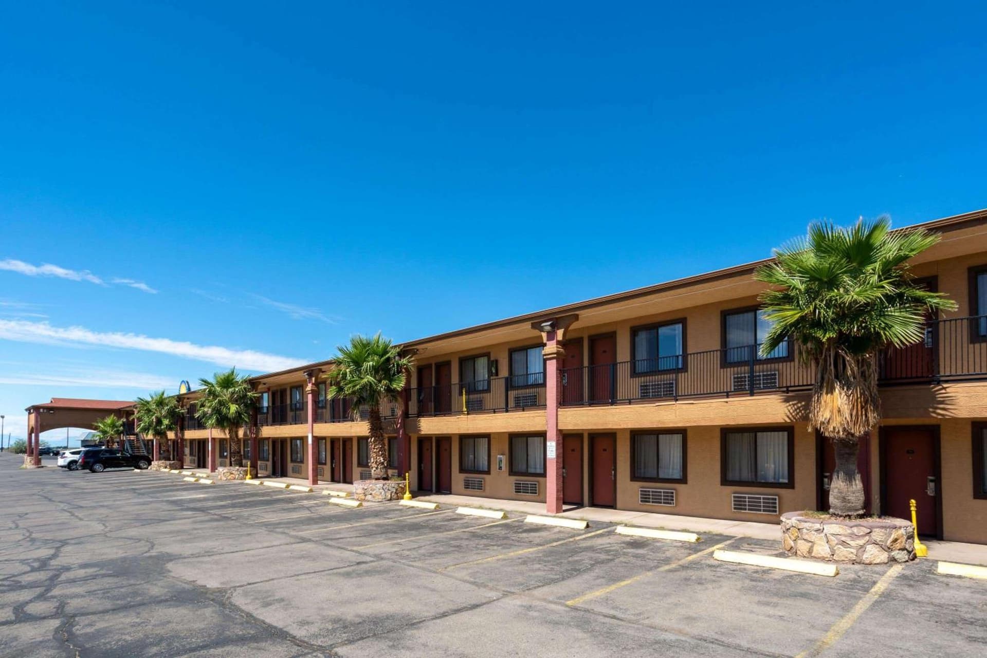 Days Inn by Wyndham Alamogordo White Sands property views in Alamogordo, NM — gallery photo 3