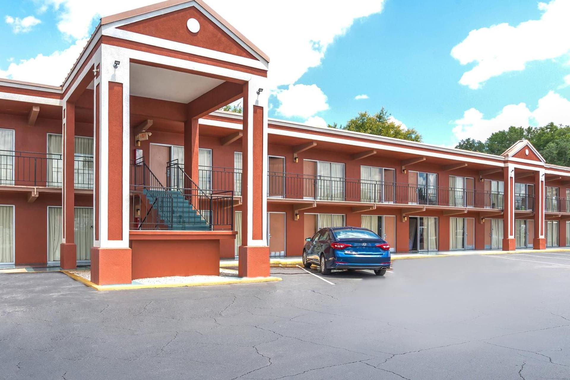 OYO Hotel Mustang Silver Spring FL — hotel in Silver Springs, Florida