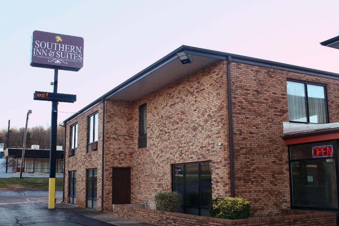 Southern Inn and Suites — hotel in Spartanburg, South Carolina