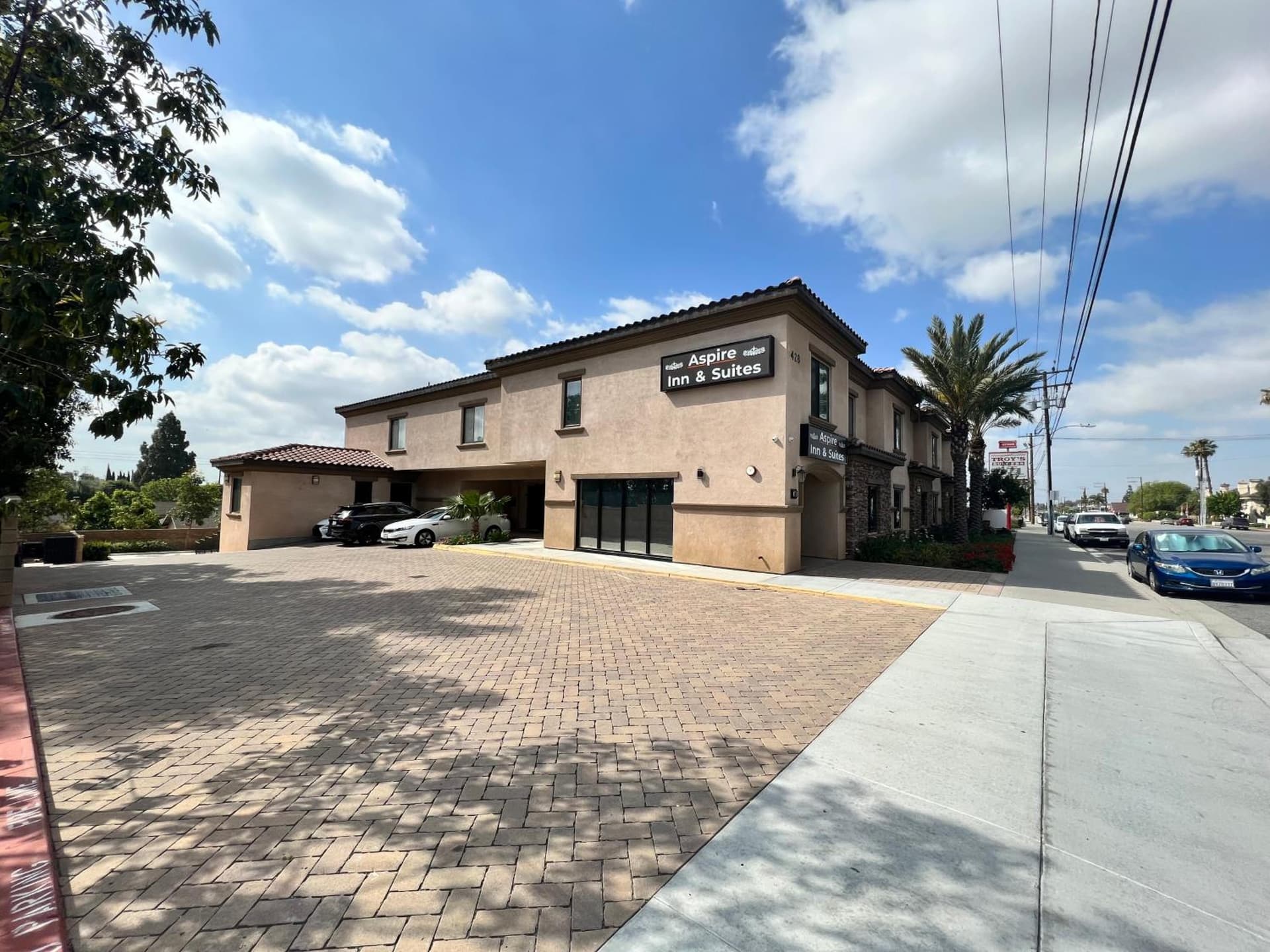 ASPIRE INN & SUITES Orange — hotel in Orange, California