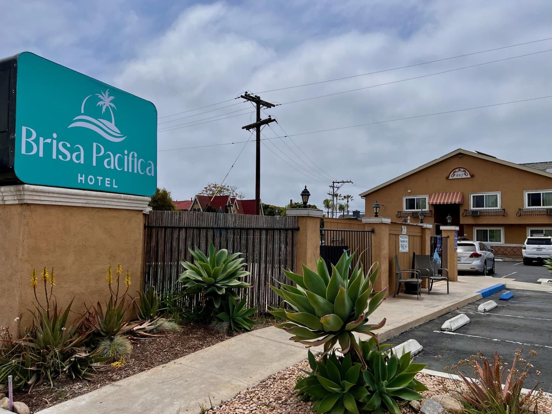 Brisa Pacific Hotel Encinitas interior in Encinitas, CA — gallery photo 2