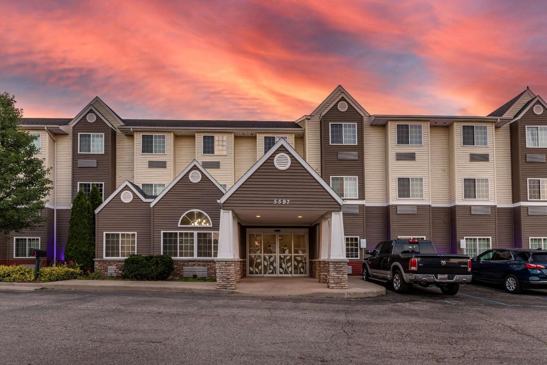 Sleep Inn & Suites Kalamazoo Southwest — hotel in Kalamazoo, Michigan