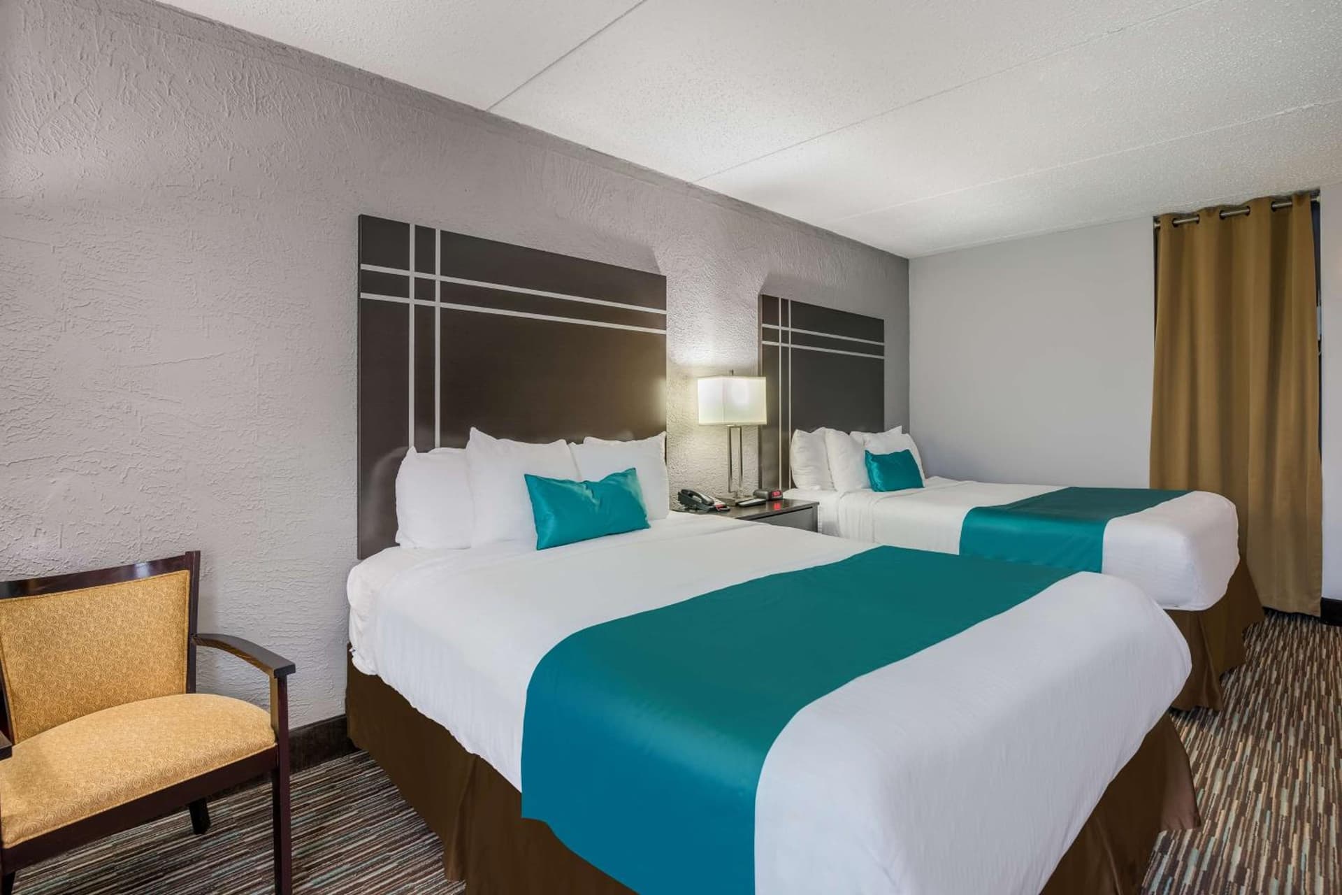 Best Western Waukesha Grand property views in Pewaukee — gallery photo 3
