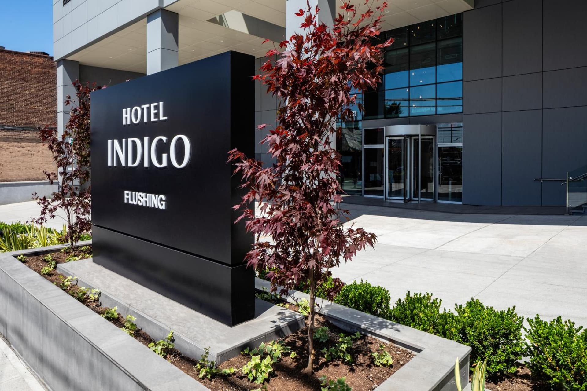 Hotel Indigo Flushing - LaGuardia interior in Queens, NY — gallery photo 2