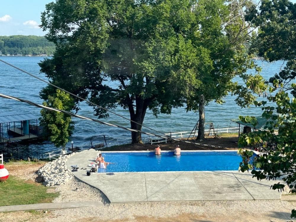 Lamplighter Resort — hotel in Camdenton, Missouri