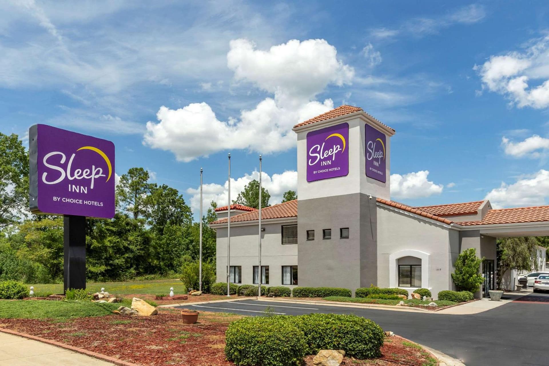 Sleep Inn Fayetteville I-95 exterior or lobby in Fayetteville, NC — main listing photo