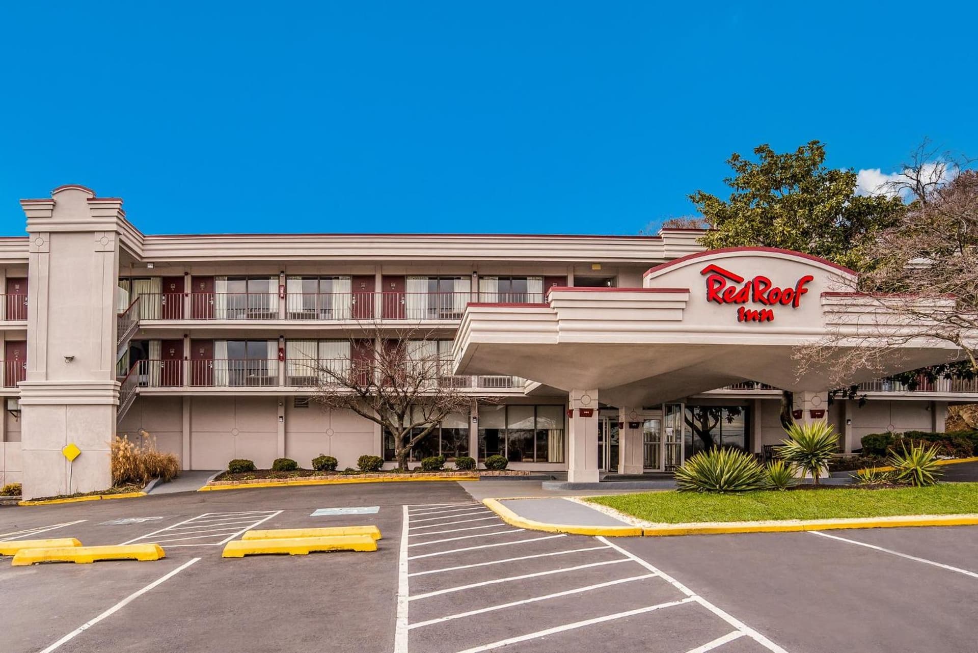 Red Roof Inn Baltimore South Glen Burnie featured exterior or lobby in Glen Burnie, MD — similar hotel