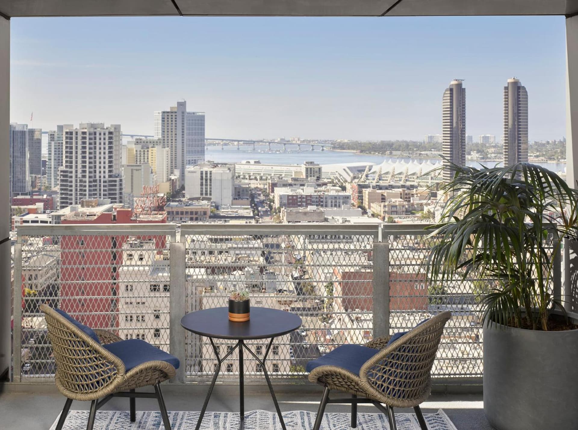 Alma San Diego Downtown, a Tribute Portfolio Hotel — hotel in San Diego, California