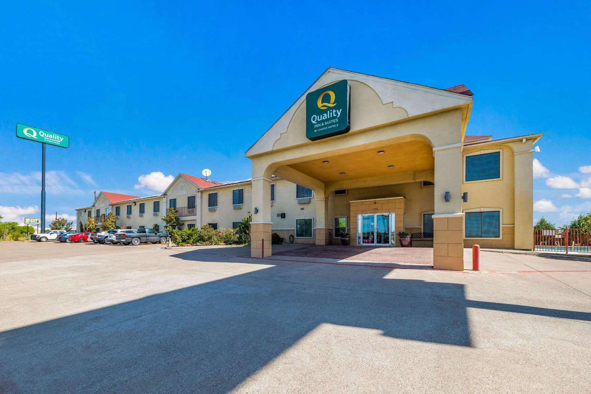 Quality Inn & Suites Terrell — hotel in Terrell, Texas