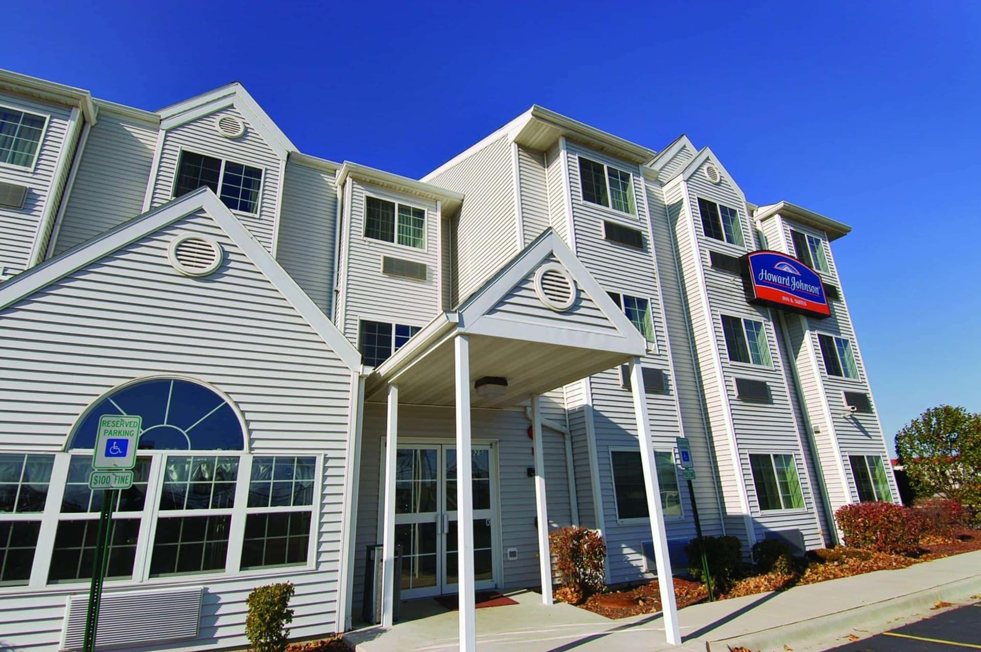 Red Lion Inn & Suites Elk Grove Village — hotel in Elk Grove Village, Illinois