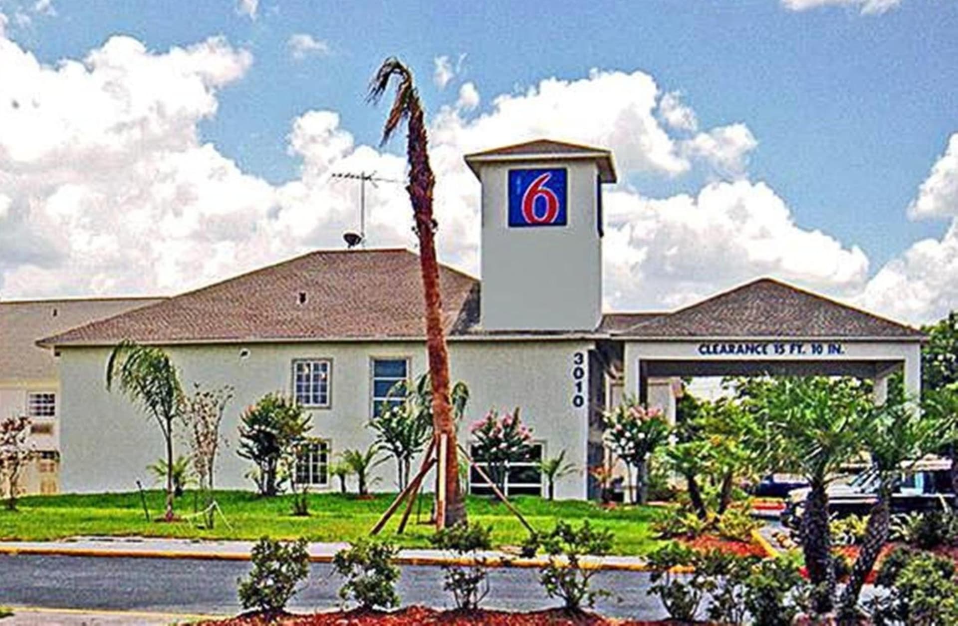 Motel 6-Pasadena, TX featured exterior or lobby in Pasadena, TX — similar hotel