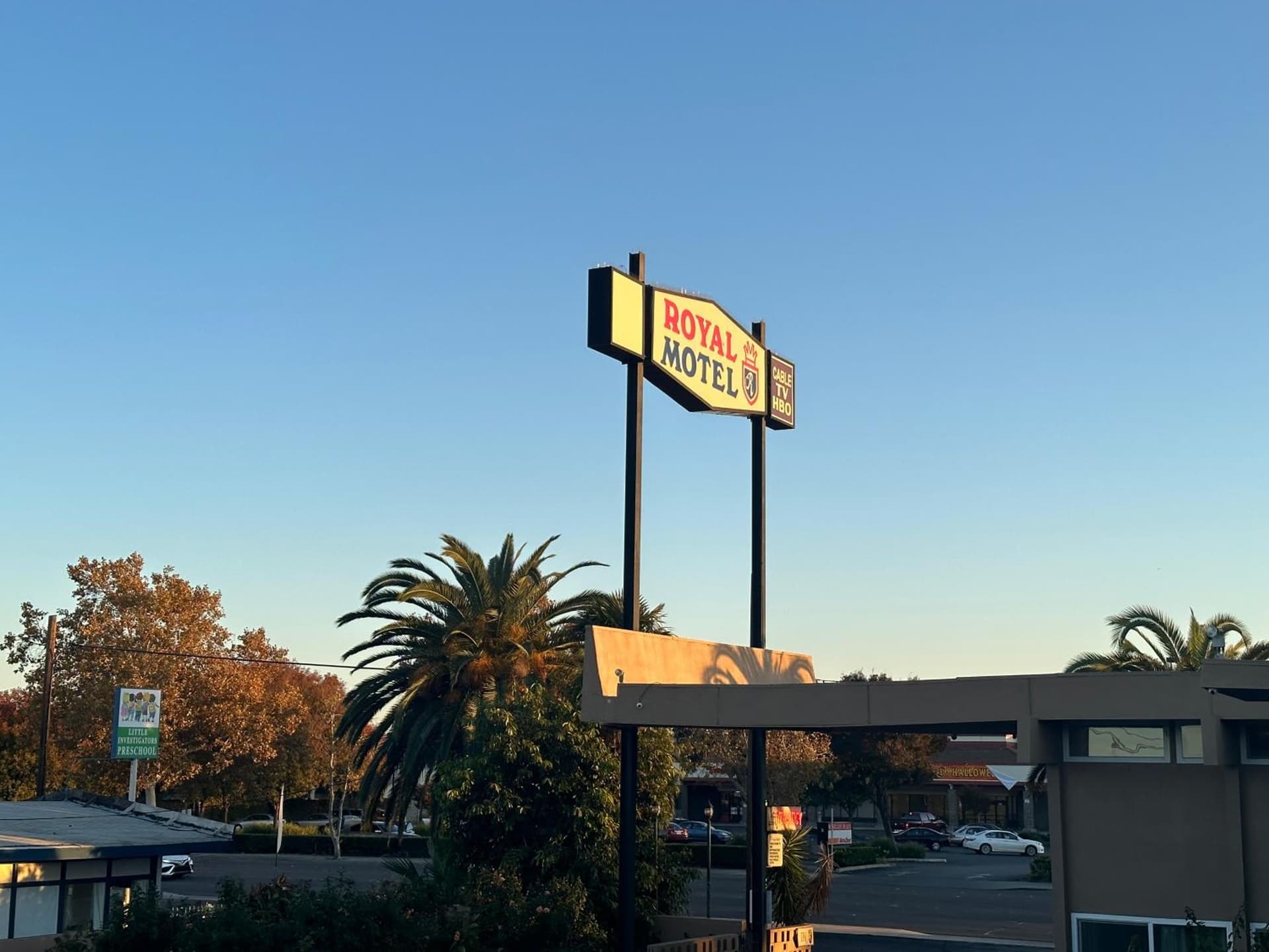 ROYAL MOTEL TRACY — hotel in Tracy, California