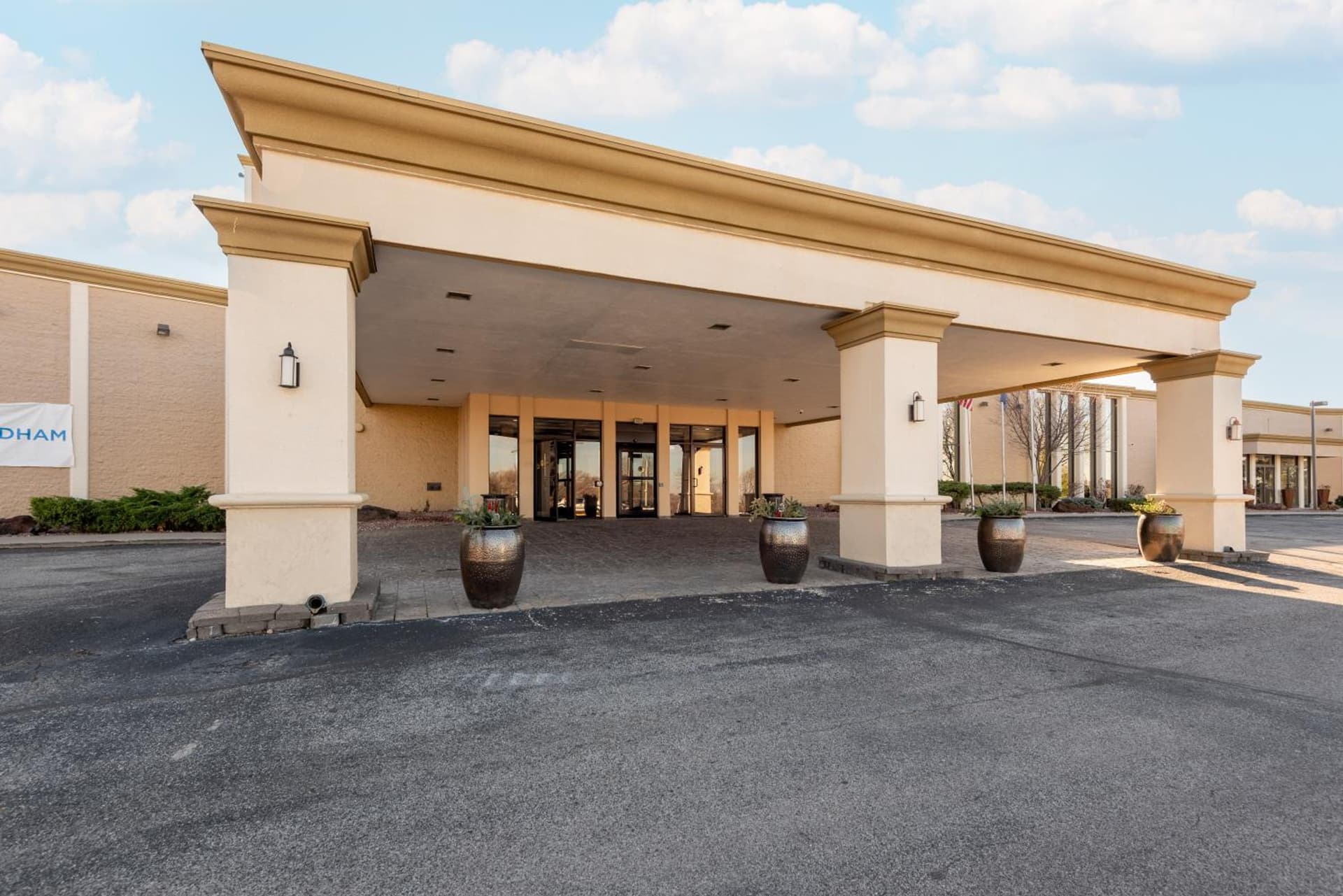 Wyndham Omaha Hotel - West Dodge — hotel in Omaha, Nebraska