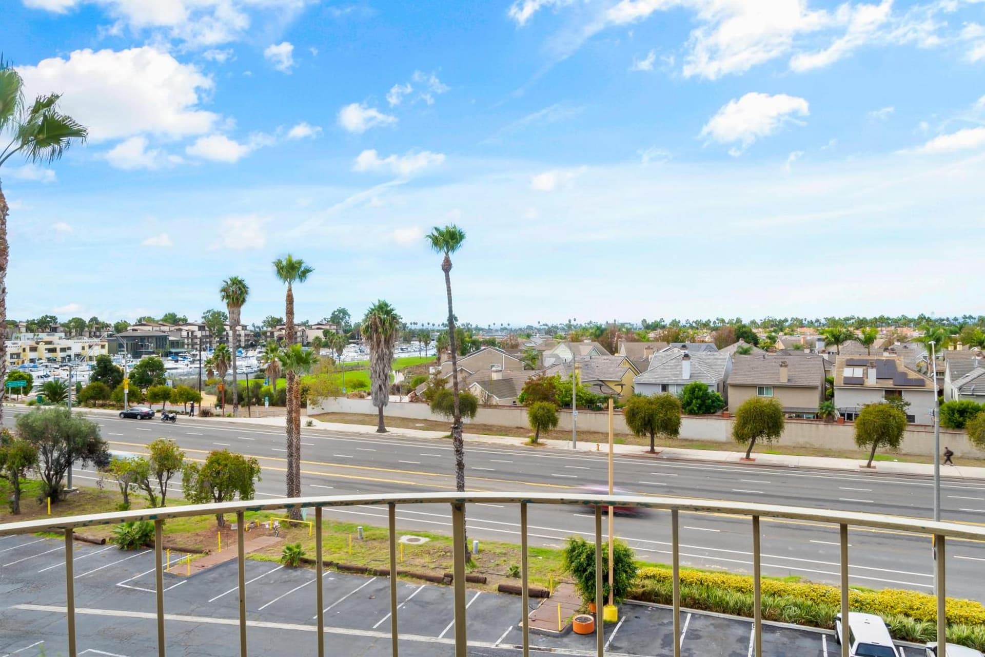 Golden Sails Hotel — hotel in Long Beach, California