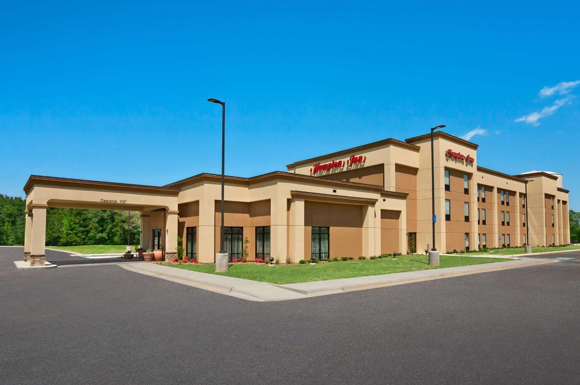Hampton Inn Magnolia featured exterior or lobby in Magnolia, AR — similar hotel