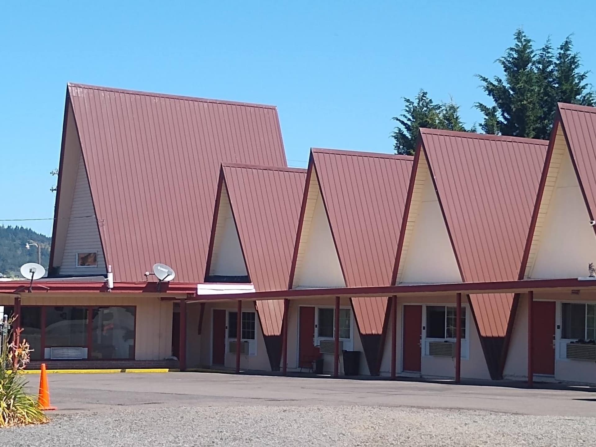 The Ranch Motel property views in Oakland, OR — gallery photo 3