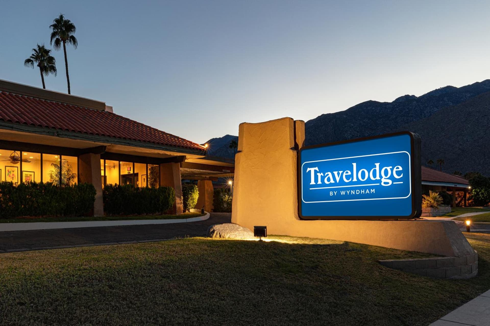 Travelodge by Wyndham Palm Springs — hotel in Palm Springs, California