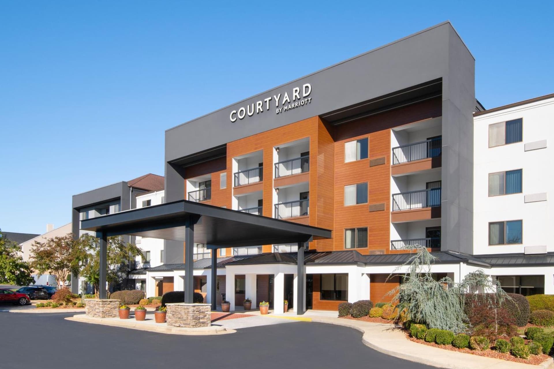 Courtyard by Marriott Burlington — hotel in Burlington, North Carolina