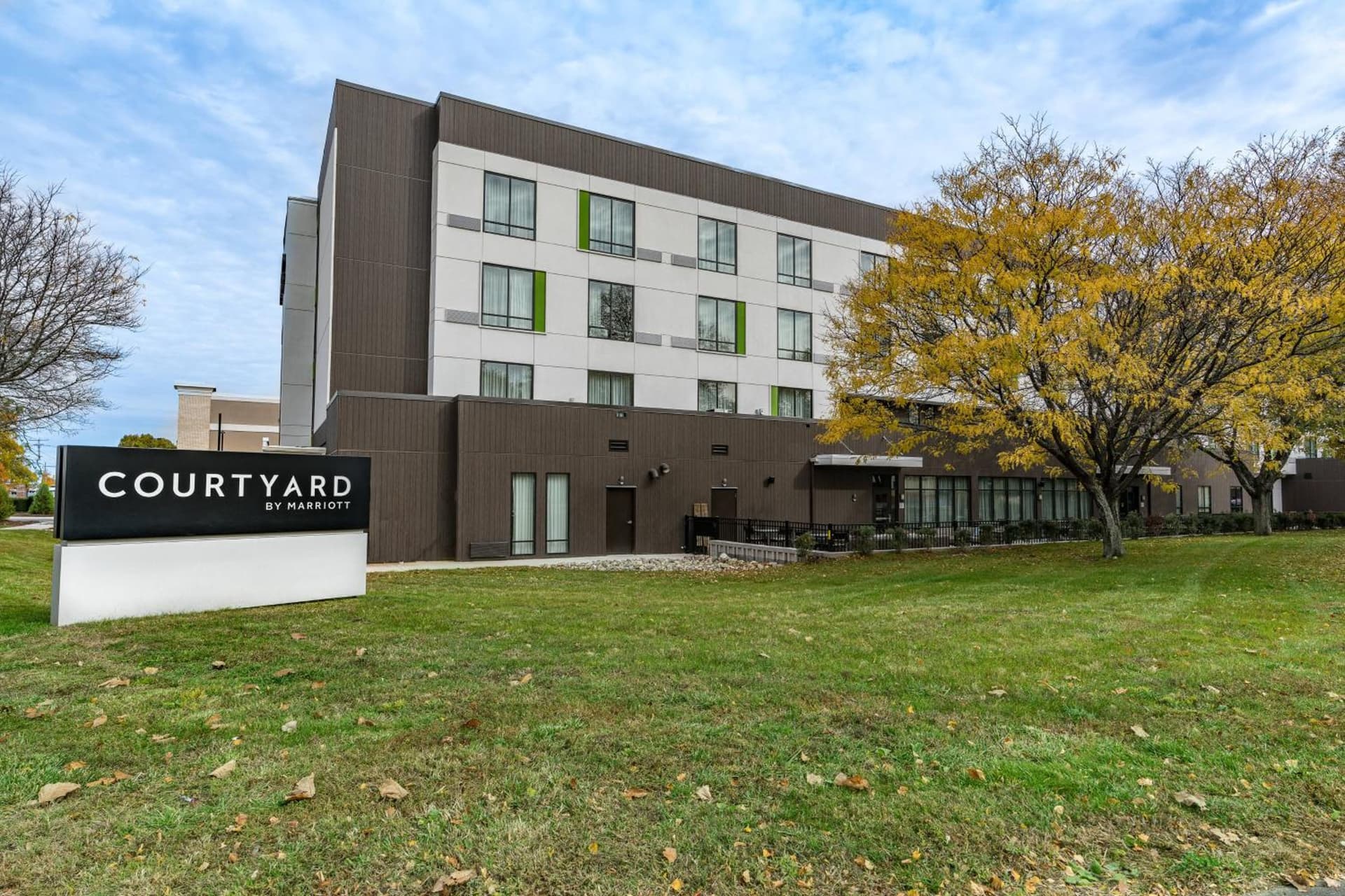 Courtyard by Marriott West Springfield — hotel in Springfield, Oregon