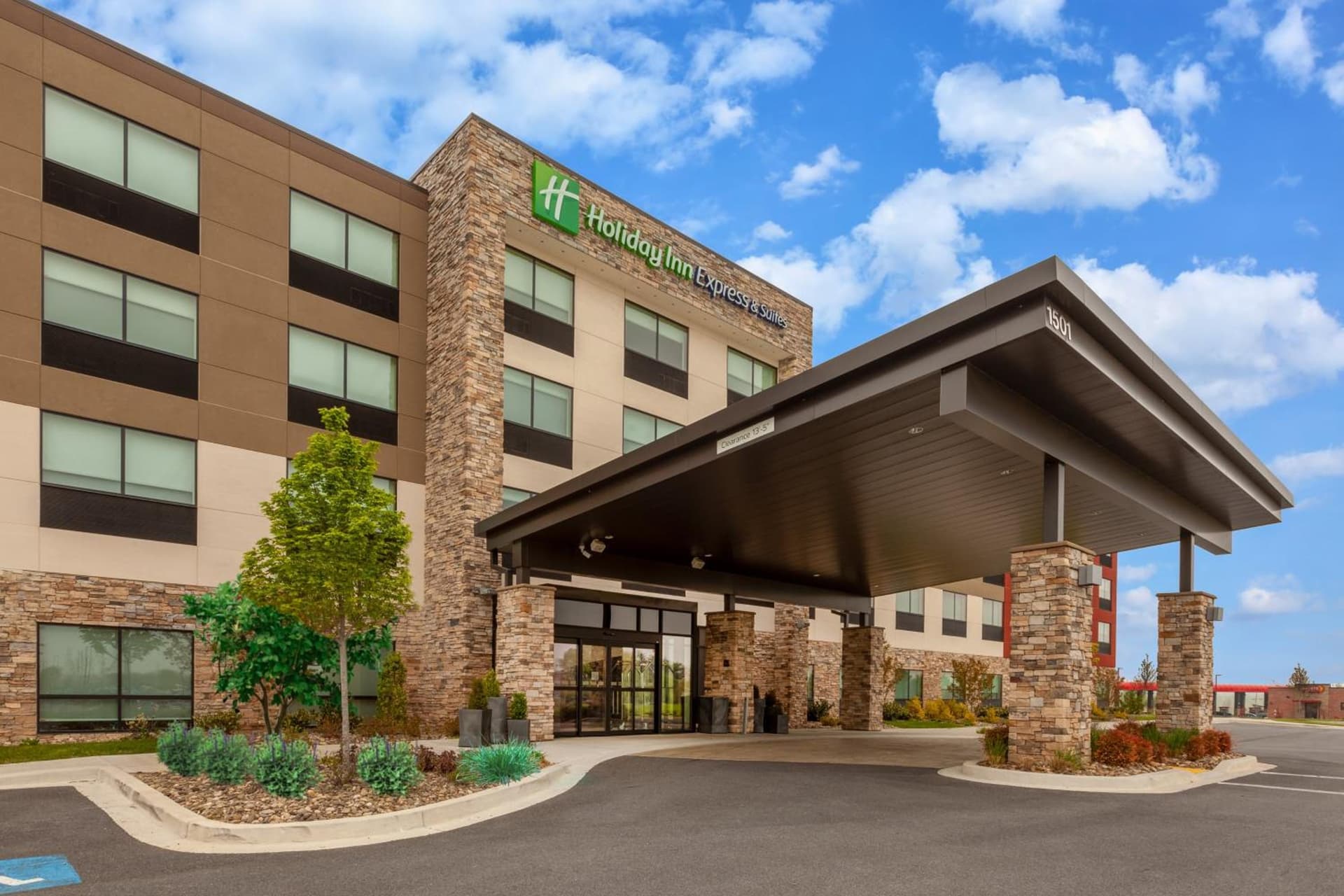 Holiday Inn Express & Suites Brunswick-Harpers Ferry Area by IHG — hotel in Frederick, Maryland