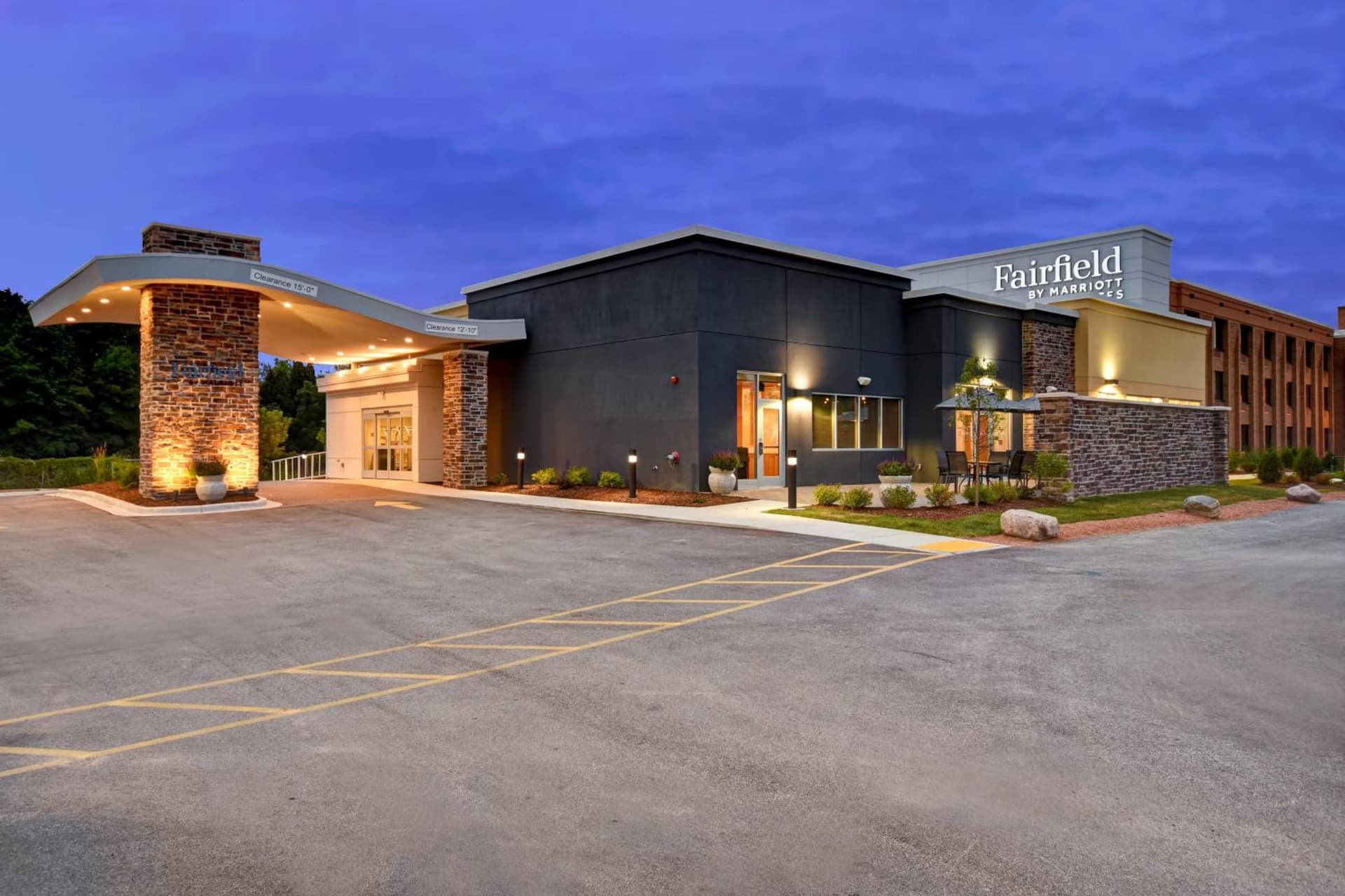 Fairfield Inn & Suites by Marriott Milwaukee North — hotel in Glendale, Wisconsin