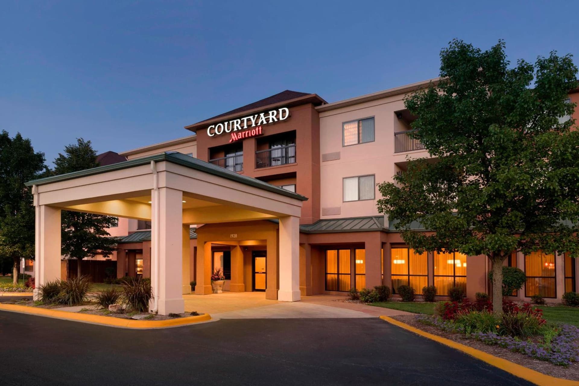 Courtyard by Marriott Peoria — hotel in Peoria, Illinois