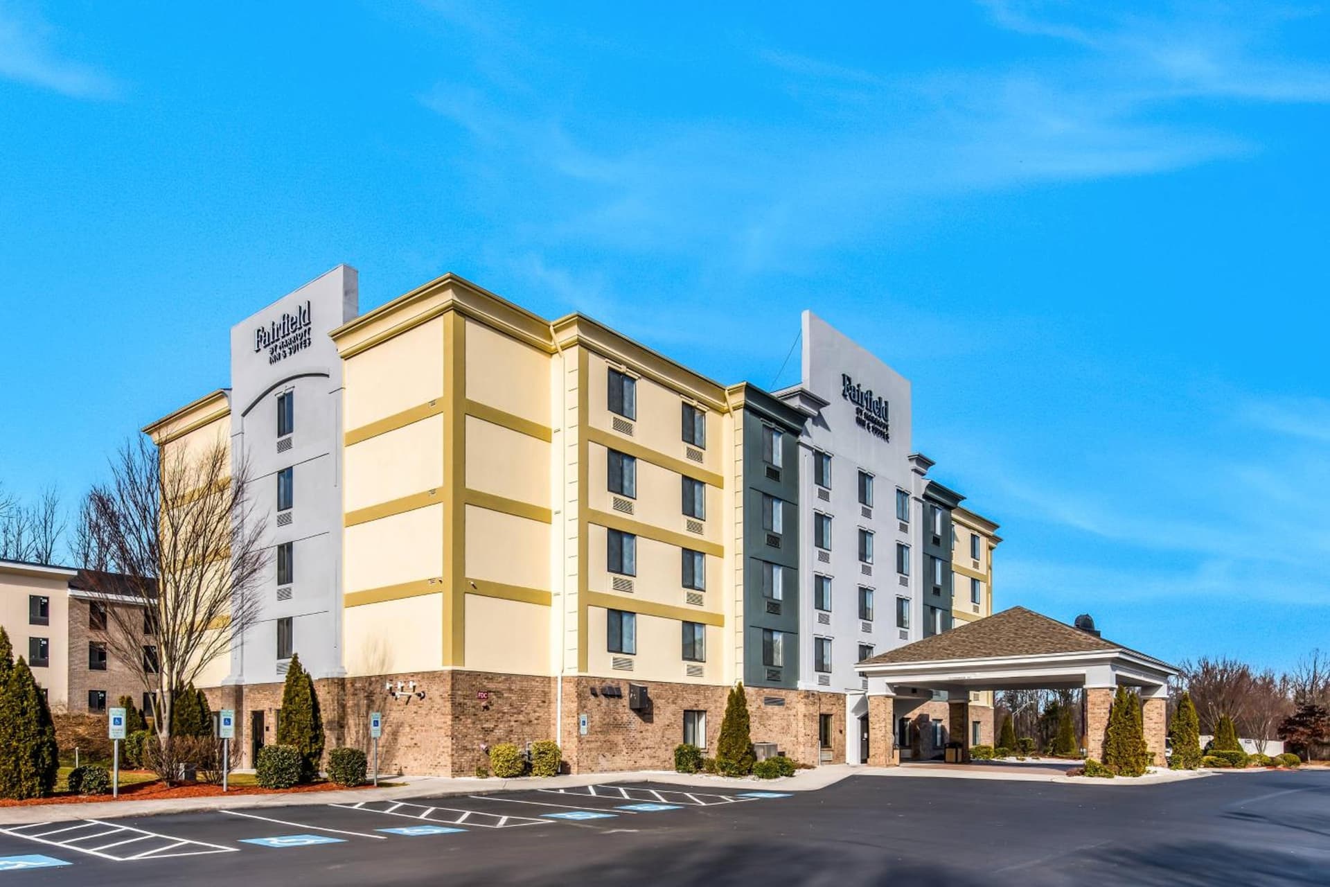 Fairfield by Marriott Inn & Suites Greensboro Coliseum Area — hotel in Greensboro, North Carolina