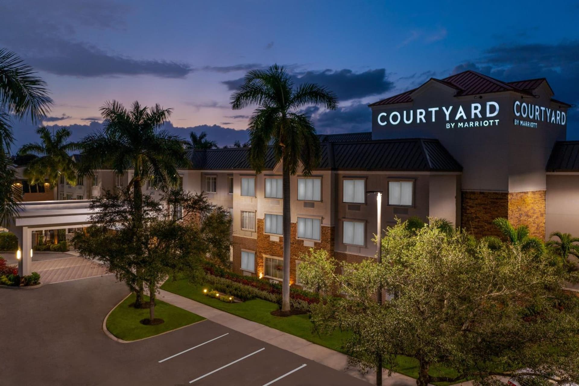 Courtyard by Marriott Sarasota at University Town Center — hotel in Sarasota, Florida