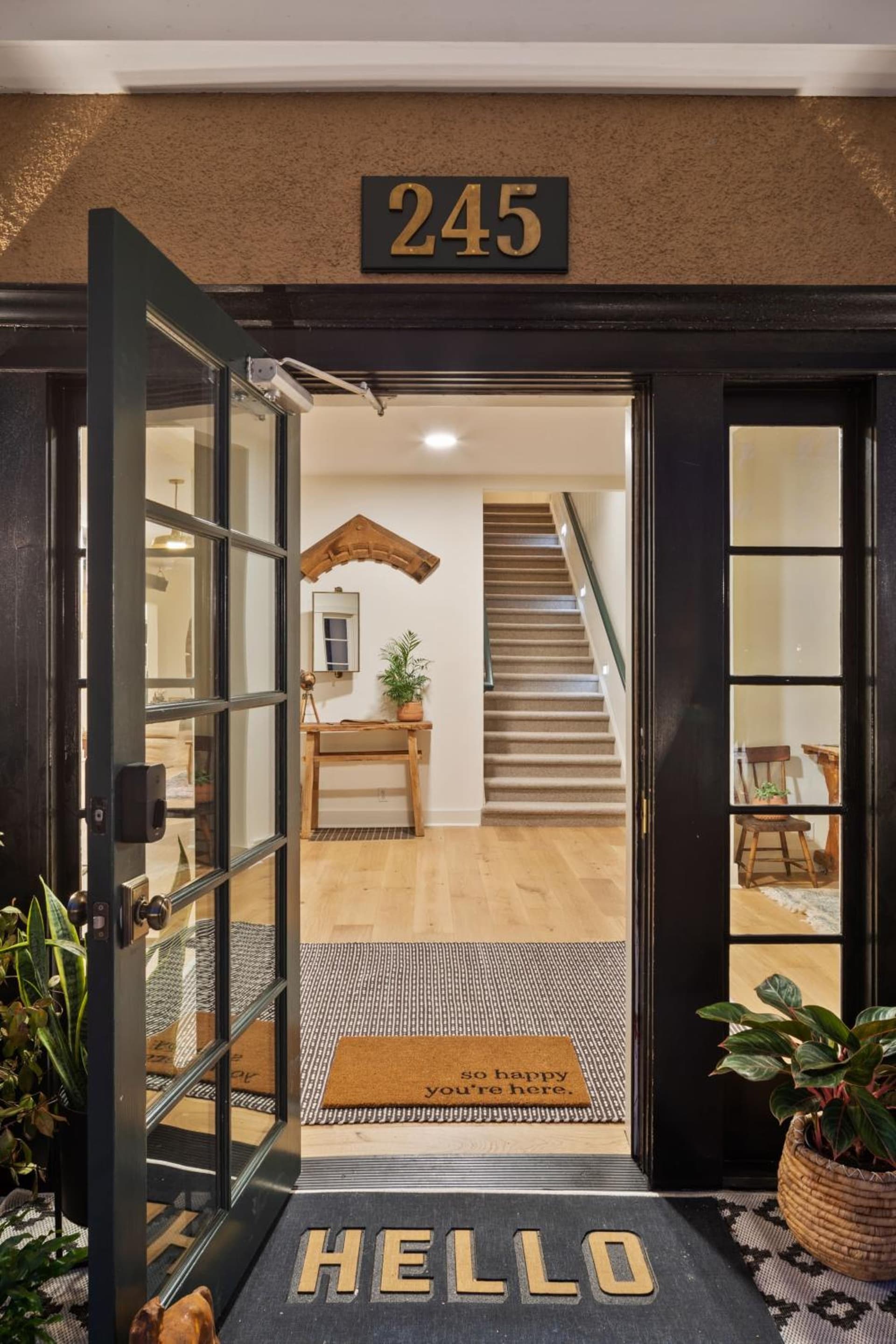 Magnolia Hotel property views in Jacksonville, OR — gallery photo 3