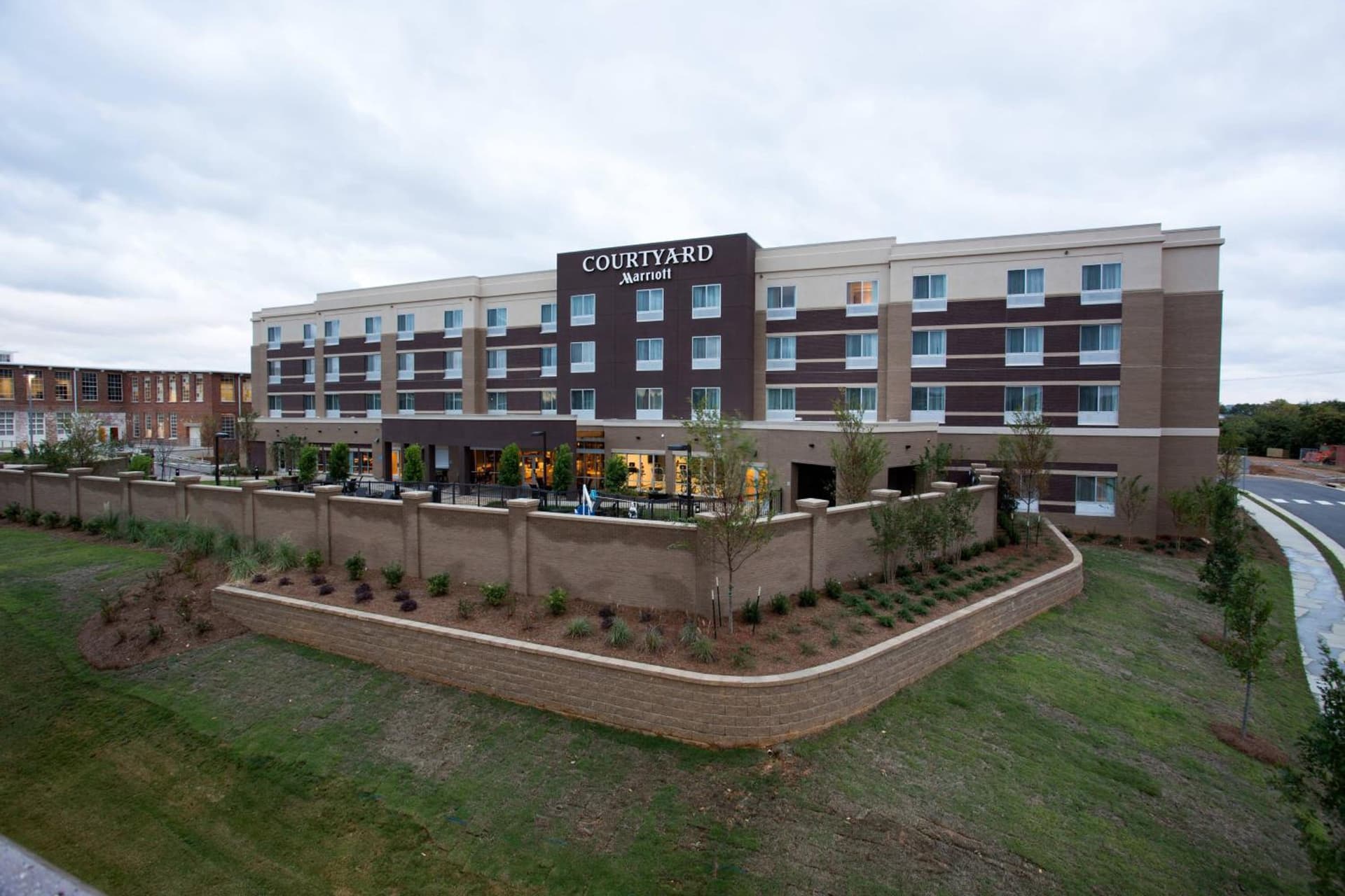 Courtyard by Marriott Starkville MSU at The Mill — hotel in Starkville, Mississippi