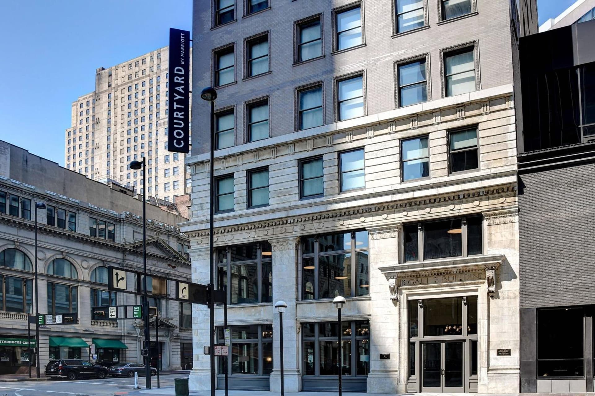 Courtyard by Marriott Cincinnati Downtown — hotel in Cincinnati, Ohio