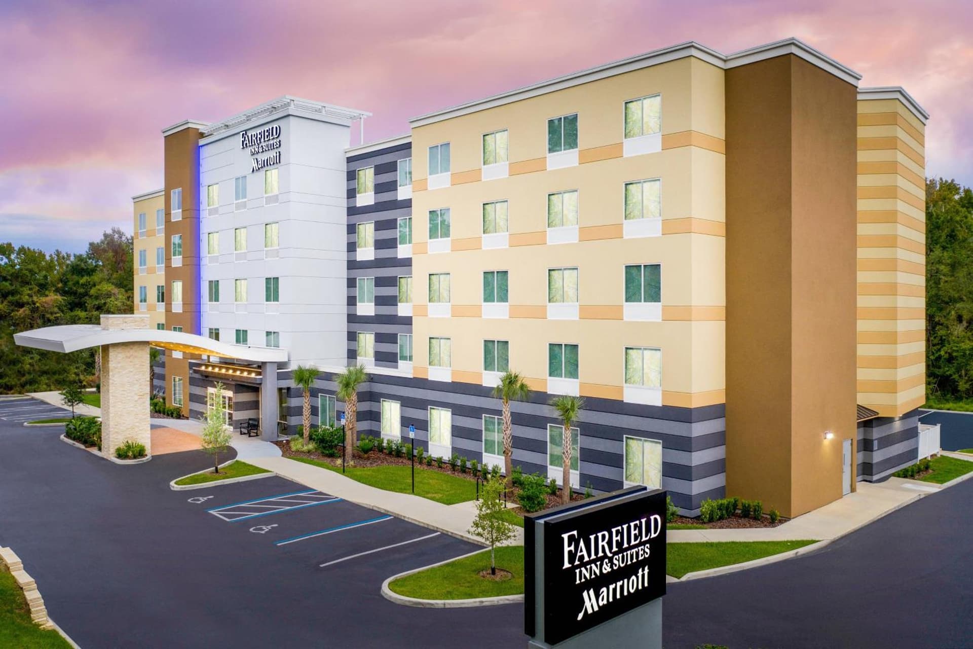 Fairfield Inn & Suites by Marriott Gainesville I-75 — hotel in Gainesville, Florida