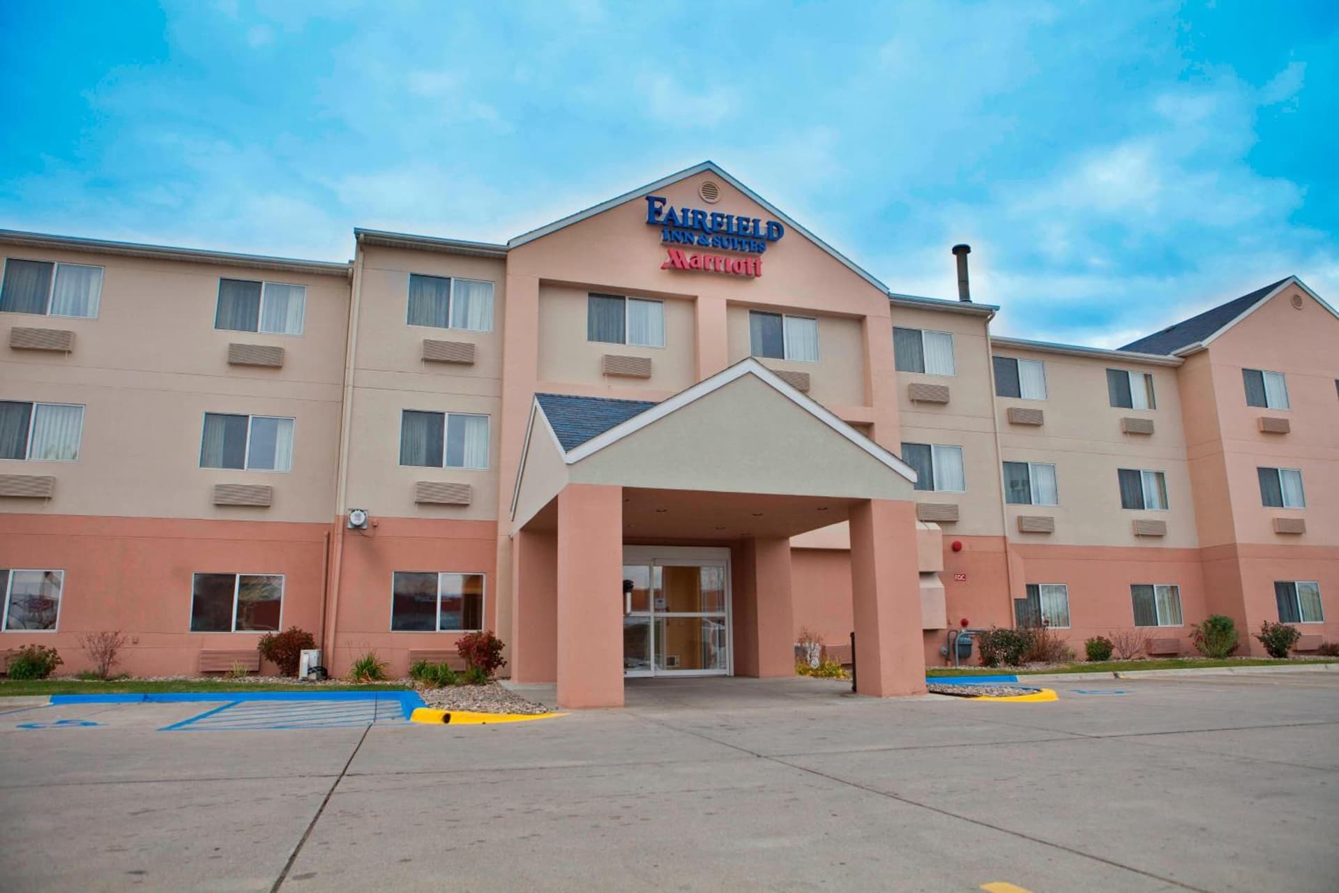 Country Inn & Suites by Radisson, Bismarck-Mandan — hotel in Bismarck, North Dakota