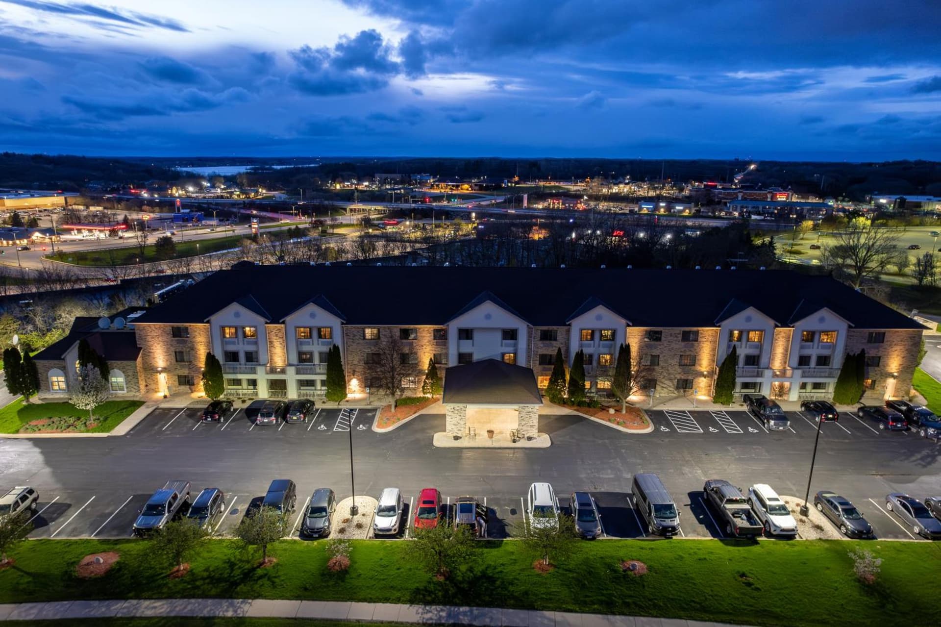 La Quinta by Wyndham Milwaukee Delafield featured exterior or lobby in Delafield, WI — similar hotel