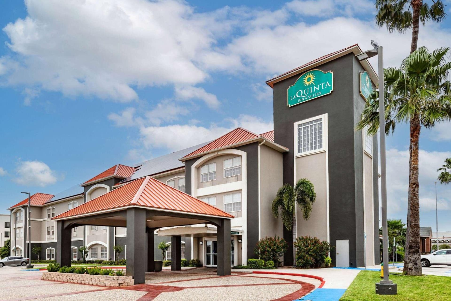 La Quinta Inn & Suites by Wyndham Pharr RGV Medical Center — hotel in Pharr, Texas
